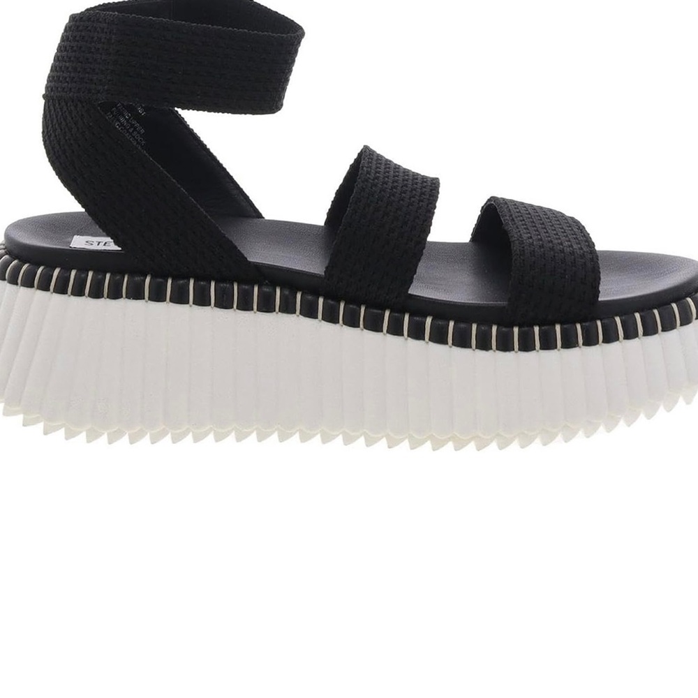 Steve Madden Black and White Shelle Platform Sandals 6